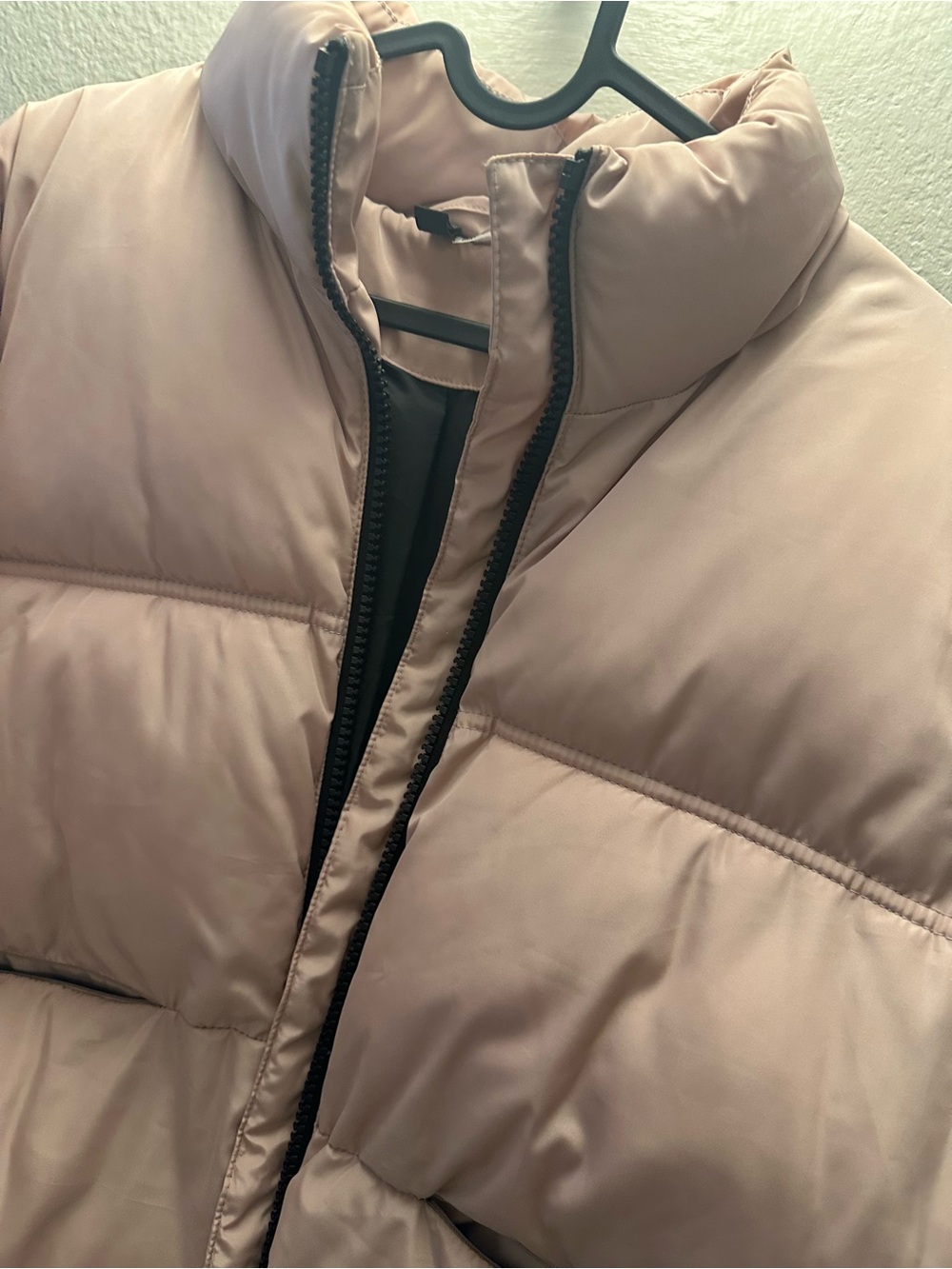 H&M Light Pink Cropped Puffer Jacket - Picture 2 of 3